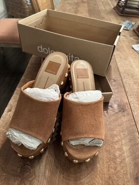 NIB Dolce Vita Glori open toe suede sandal 6.5